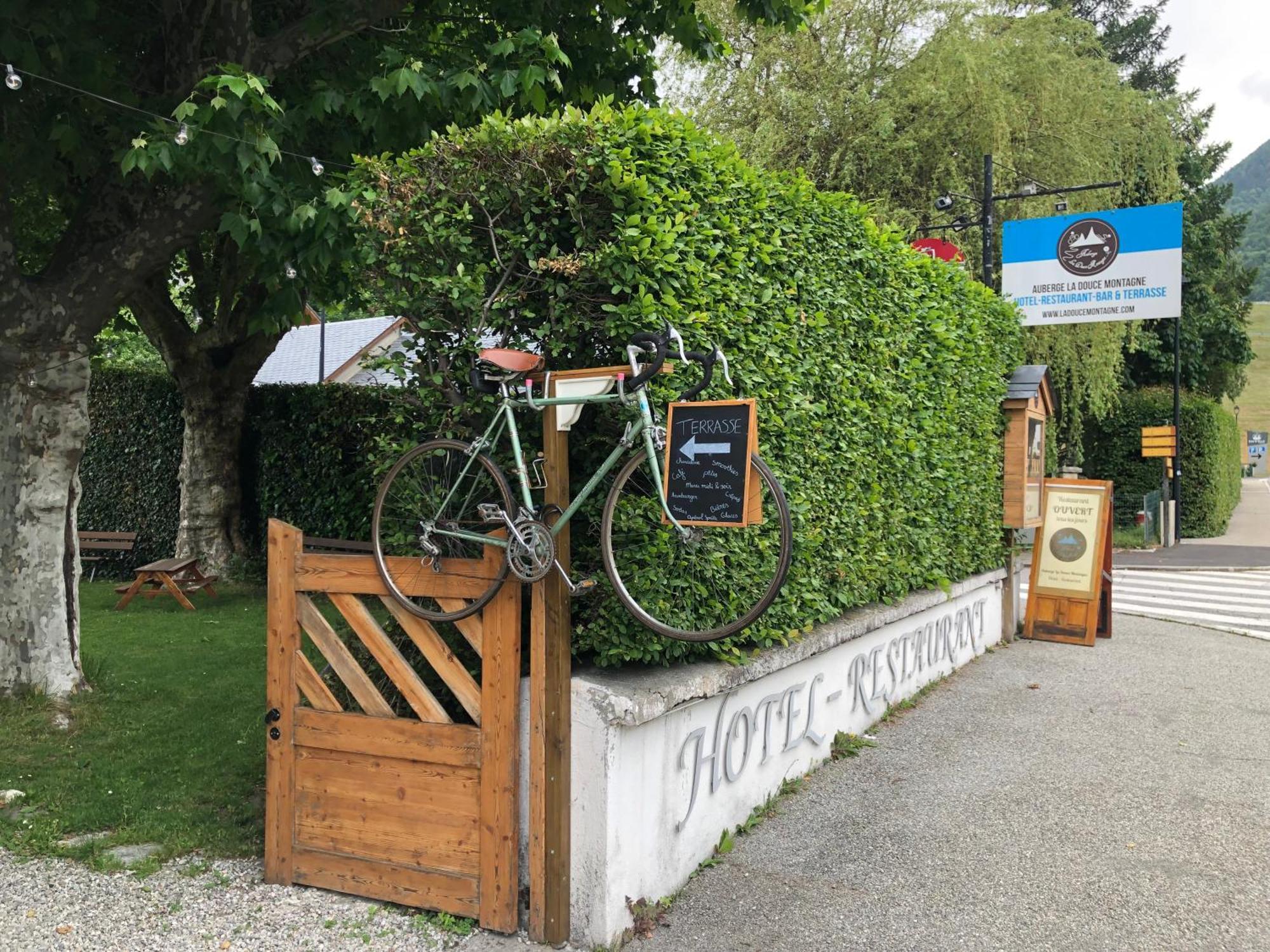 Auberge La Douce Montagne Allemont Exterior photo